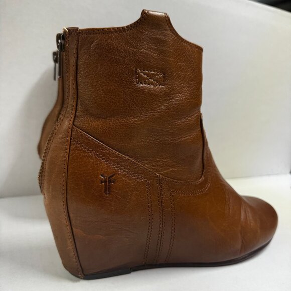 Frye Leather Carson Wedge Bootie size 9.5 Cognac - Picture 2 of 8